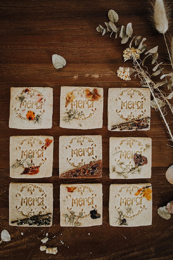 cadeau-invite-mariage-baptême-biscuits-fleurs