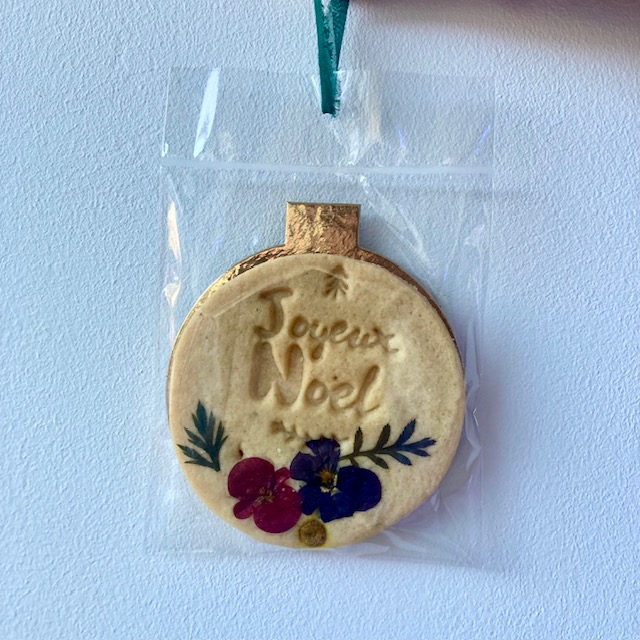 Biscuit décoré à suspendre au sapin – Image 2