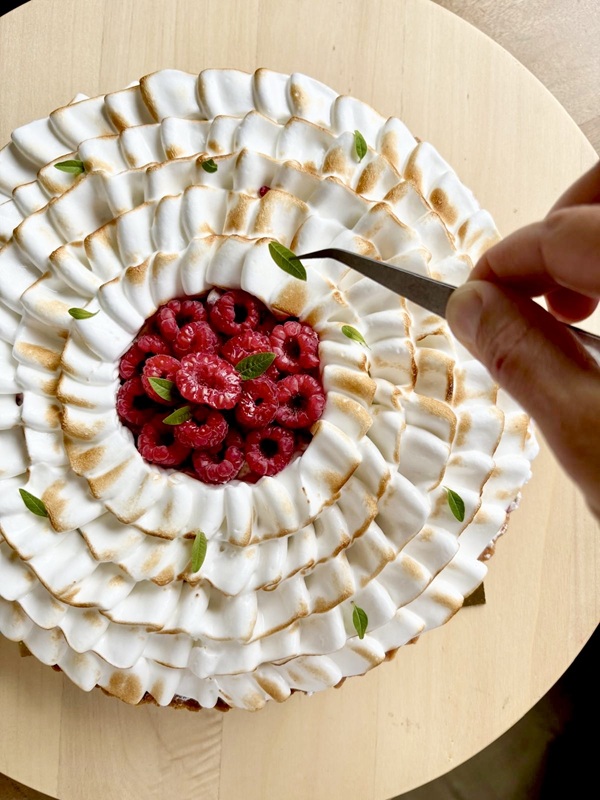 tarte framboise meringuée technique pochage moderne
