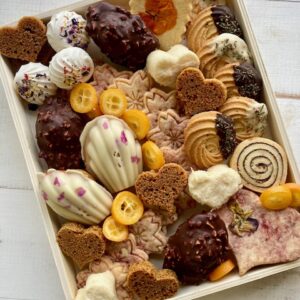 assortiment biscuits sablés sucrés beau et bon st valentin